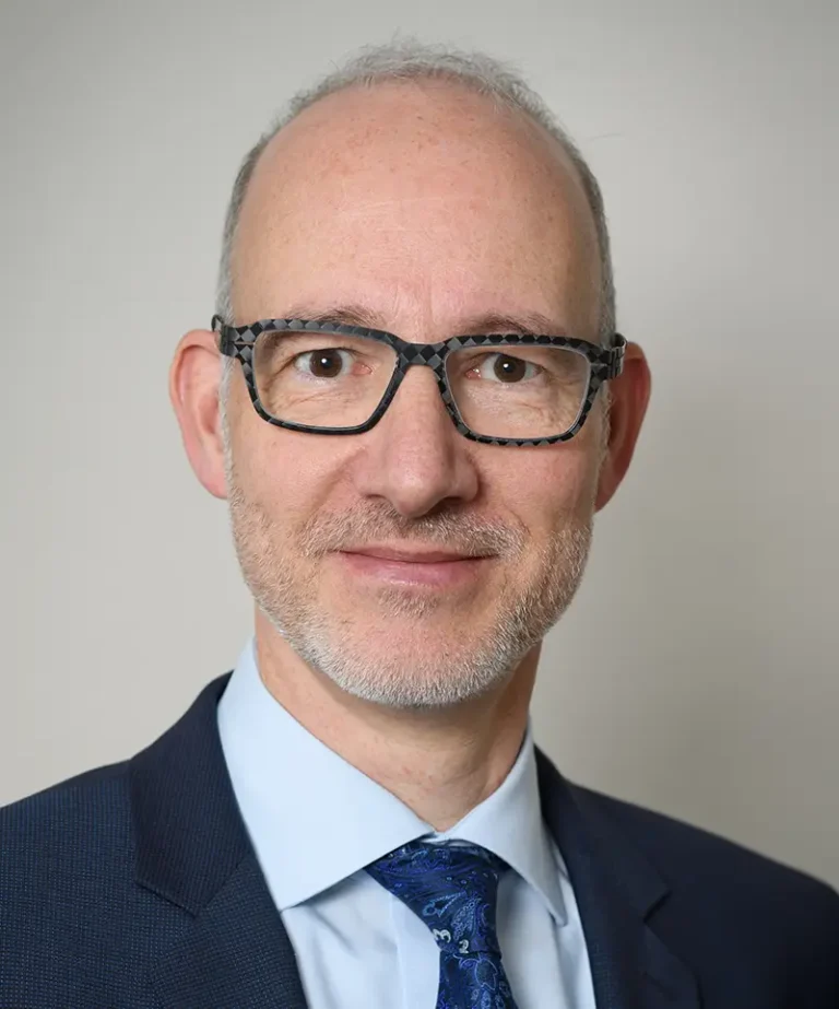 Dr. Dominik Herfs